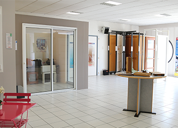 Agence Pasquet Menuiseries Angers 49 intérieur baies vitrée et fenêtres