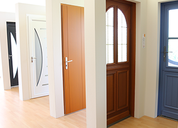 Agence Pasquet Menuiseries Nantes 44 intérieur portes d'entrée