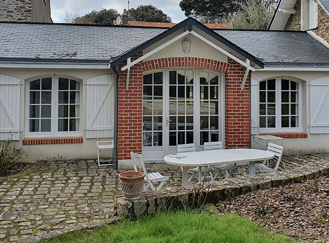 Porte-fenêtre bois Pasquet Menuiseries Lignal