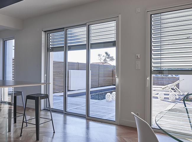 Baie vitrée en aluminium empreinte Pasquet Menuiseries