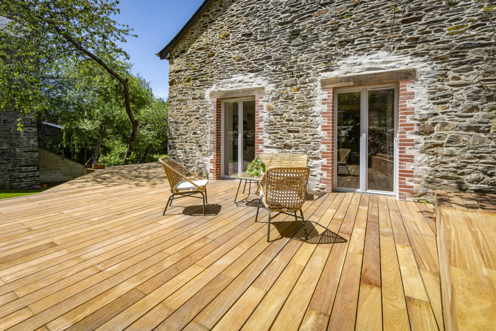 terrasse en bois 2 baie vitrée 2 vantaux à la française pasquet menuiseries