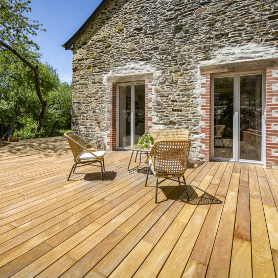 terrasse en bois 2 baie vitrée 2 vantaux à la française pasquet menuiseries