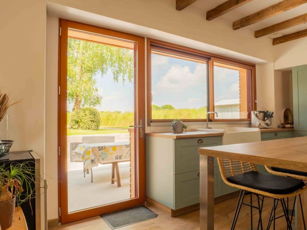 Ensemble composé mixte (bois/alu) Auralu®, moabi lasuré